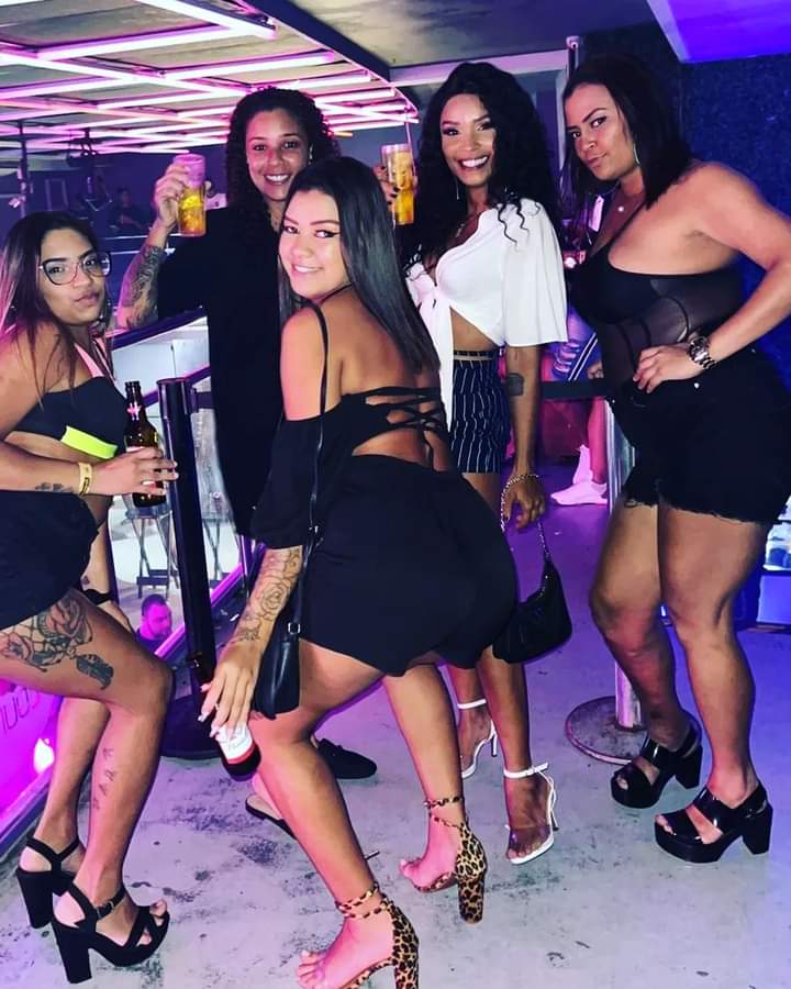 magrinhaaa19's tweet photo. Tbt do meu bigbig com as gatas 🥰 https://t.co/1uzTNcVfnZ
