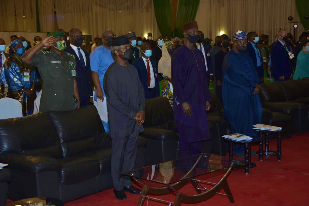 scarfizal's tweet photo. Vice President Yemi Osinbajo @ProfOsinbajo SAN was the Special Guest of Honor at the @ARC_Programme hosted at the Statehouse Banquet Centre, Abuja. 10th Feb,2022.
#ARCPSummit #ARCPLaunch https://t.co/P0rDDpQjoI