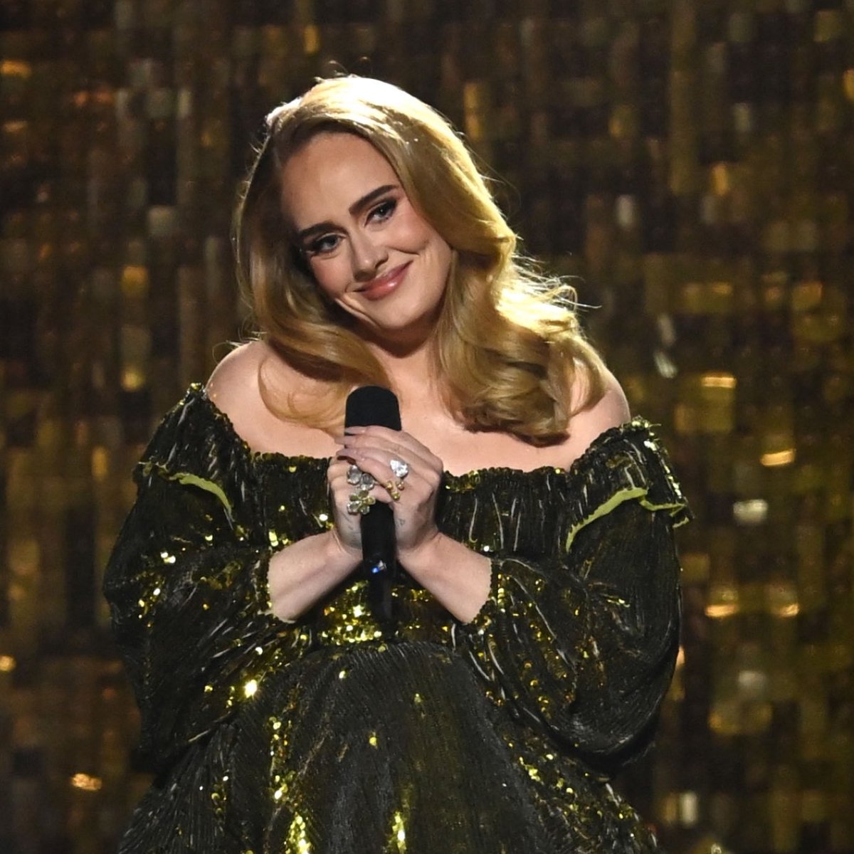 DayTitsDreamers's tweet image. I'm voting for #Adele for #BestComebackAlbum at the #iHeartAwards. 

RT to vote too!