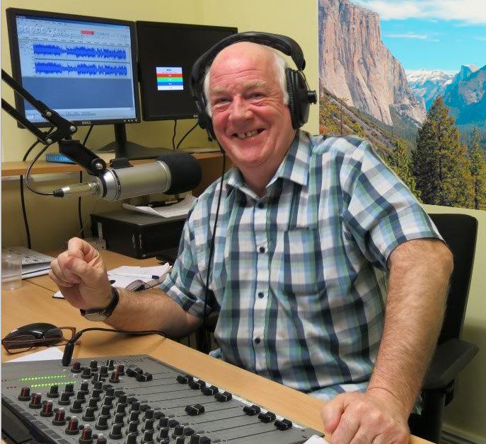 MyGrassBlue1's tweet photo. Hi folks don't forget to join us this Thursday evening on @BGJamboree
 5pm-7pm EST Music from @kristycoxmusic @ddavis369 @bluegrassamanda @BalsamRange @JuniorSisk #lovethatbluegrassmusic #bluegrassradio #internetradio #mygrassisblue #bluegrassmusic #banjo #fiddle #internetbluegra https://t.co/uOSxGiA3qP