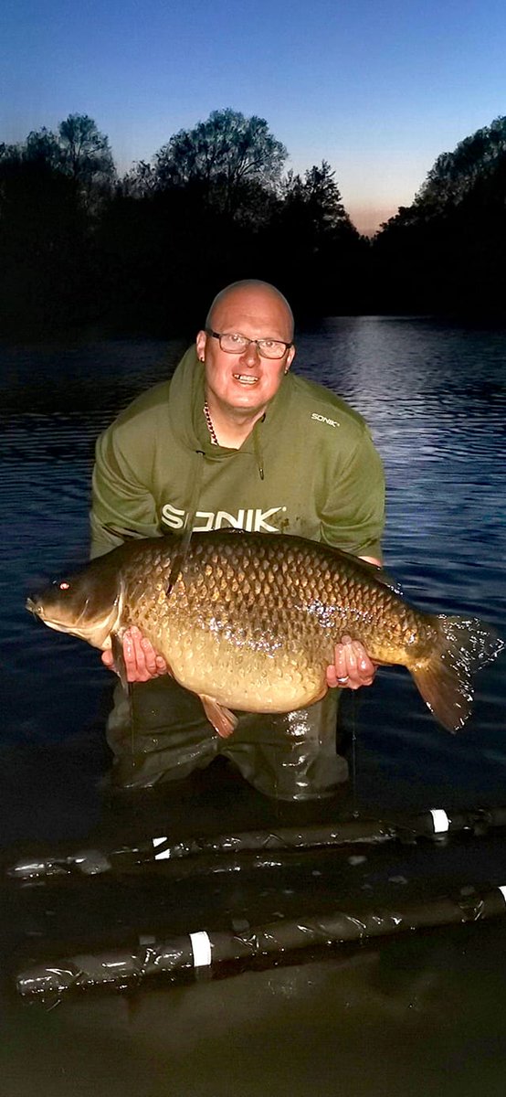 soniksports's tweet photo. We asked you what your favourite rig was... Well, Micky Dierden got in touch with this UK PB common caught on his favourite Multi-Rig with a wafter hookbait. Top, top angling that man!
#Sonik #Subsonik #Bigcommon #Wafterwarrior #Favouriterig https://t.co/7kYcLSpuiC