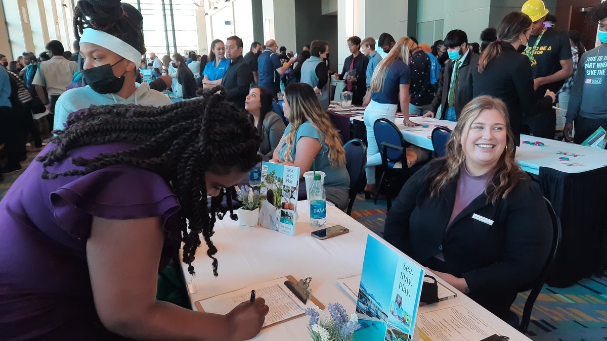 BoyntonMedical's tweet photo. Success looks like Boynton Beach High Academy students. Those who attended the Claim Your Future @SDPBCChoiceCTE sponsored event.
#successlookslikeme
#CTEmonth https://t.co/ymbU4AXHXj