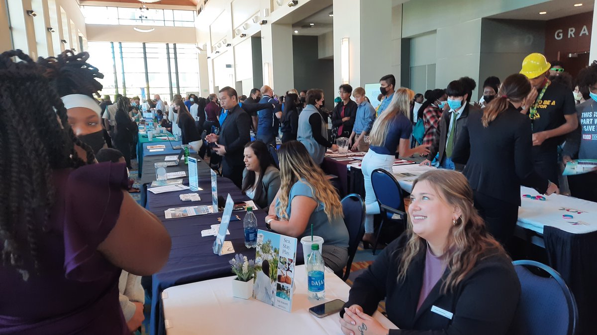 BoyntonMedical's tweet photo. Success looks like Boynton Beach High Academy students. Those who attended the Claim Your Future @SDPBCChoiceCTE sponsored event.
#successlookslikeme
#CTEmonth https://t.co/ymbU4AXHXj