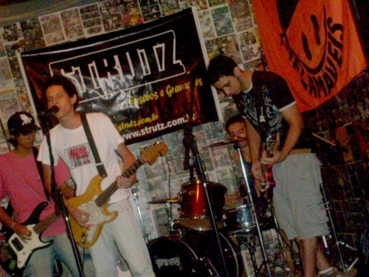BandaMibel's tweet photo. ENSAIO ABERTO NÁ FIGUEIREDO 2009
@o_cara_da_bike
@Gutinho_rebelo
#AndreBrasil https://t.co/5ZPOImhWKJ