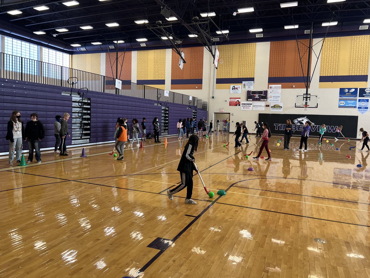 TMSHawksPE's tweet photo. ⁦@TimberviewMS⁩ It’s hockey skills time in 5th grade PE.  ⁦@alishacole32⁩ ⁦@mistibryant⁩ https://t.co/xfB6C2TPkm