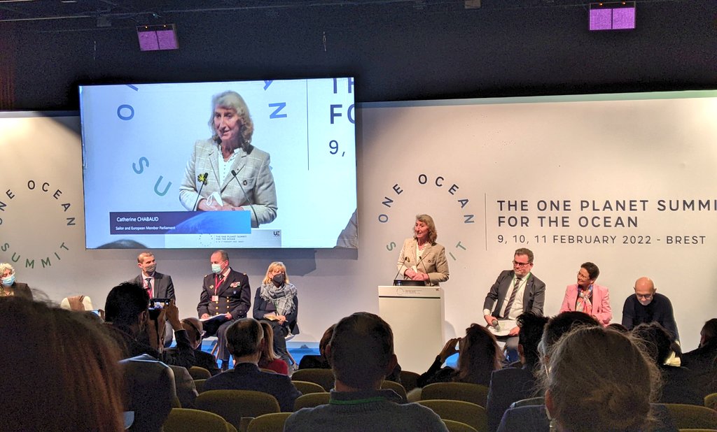 .@CathChabaud launches a European call for actions for a new #oceangovernance with involvement of overseas territories, improvement of coherence between sea related issues,  creation of an ocean crew at the @EU_Commission & an ocean group at the @Europarl_EN 
 #OneOceanSummit