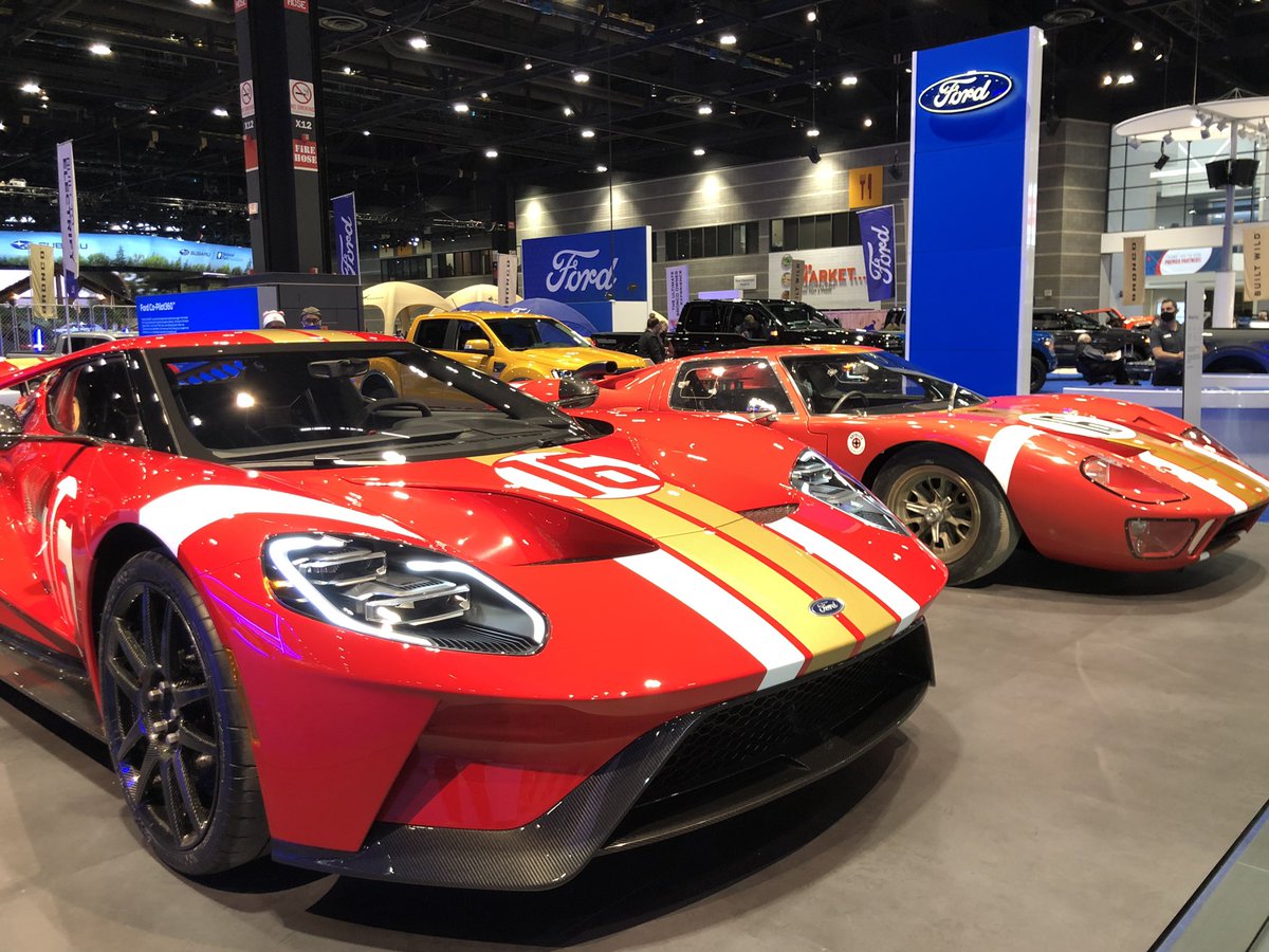 Henry and Tom Mann with the 1966 Ford GT 40 built by Alan Mann Racing and the 2022 Ford GT Alan Mann Heritage edition based off the classic. Two beautiful cars! @AlanMannRacing #fordgt #alanmannracing