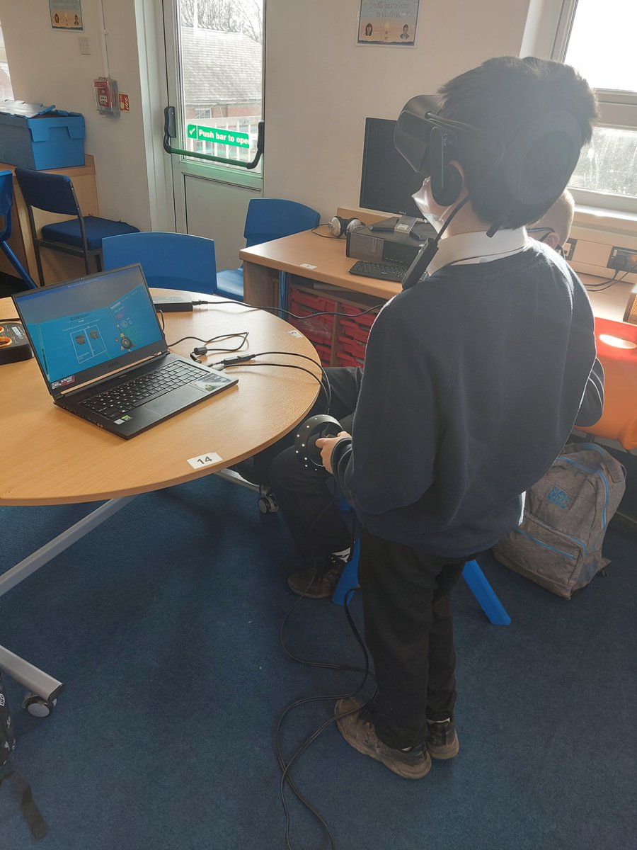 TilburyWales's tweet photo. Great session with @glanymorschool year 9 students this morning who have chosen construction as one of their GCSE subjects.  We discussed apprenticeships in the industry, different careers and they had a go on the @cwicconvert equipment #naw2022 #BuildTheFuture #loveconstruction https://t.co/20zswTBFnx