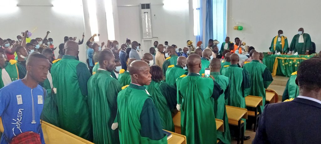 Dora_Fofana's tweet photo. J’ai pris part avec réel plaisir, ce jour, à la cérémonie de la rentrée solennelle du département de Philosophie — UAO #Bouaké. Le prof YÉO K. Nicolas a eu le privilège de prononcer la leçon inaugurale sur le thème : “Les sophistes, pourfendeurs ou défenseurs de la morale ?” #DF. https://t.co/Q7JdmLPHNl