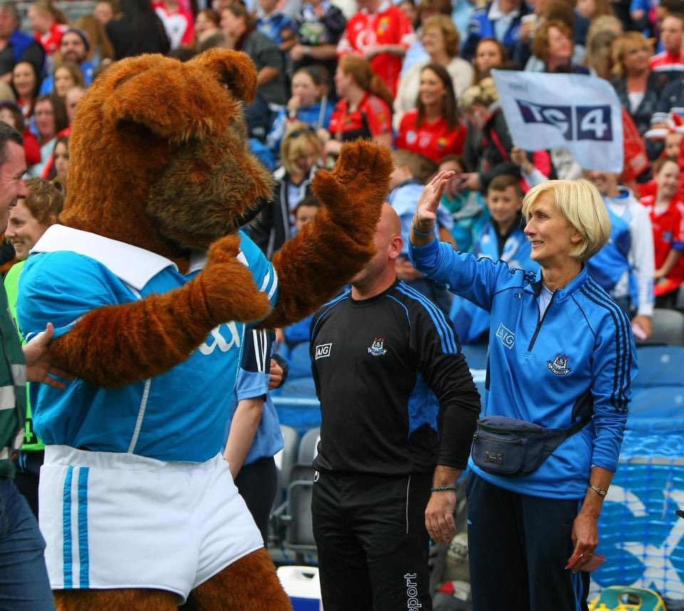 Delighted to learn that Kathleen Colreavy has won the LGFA ‘Overall Volunteer of the Year for 2021’👏🏻

Kathleen will receive the prestigious Lulu Carroll Award tomorrow at a special ceremony in Croke Park 🎖

READ more ⬇️
bit.ly/3swrxML

<a href="/naomhmearnog/">Naomh Mearnóg</a> <a href="/LadiesFootball/">Ladies Football</a>