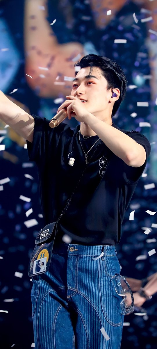 LaEmi_l's tweet photo. Unos pocos wallpapers del concierto de los ateez https://t.co/FrHD0sJ12q