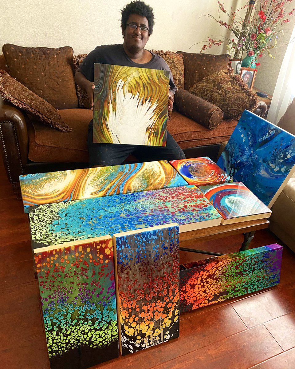 ArtGetahun's tweet image. 🙌 it costs nothing to support an artist by RT’ing! 

A few years ago, in the midst of my depression I had lost my passion, &amp;amp;
although things are still rough, painting has been my saving grace !

When you support an artist or small business,  you’re supporting a real human being