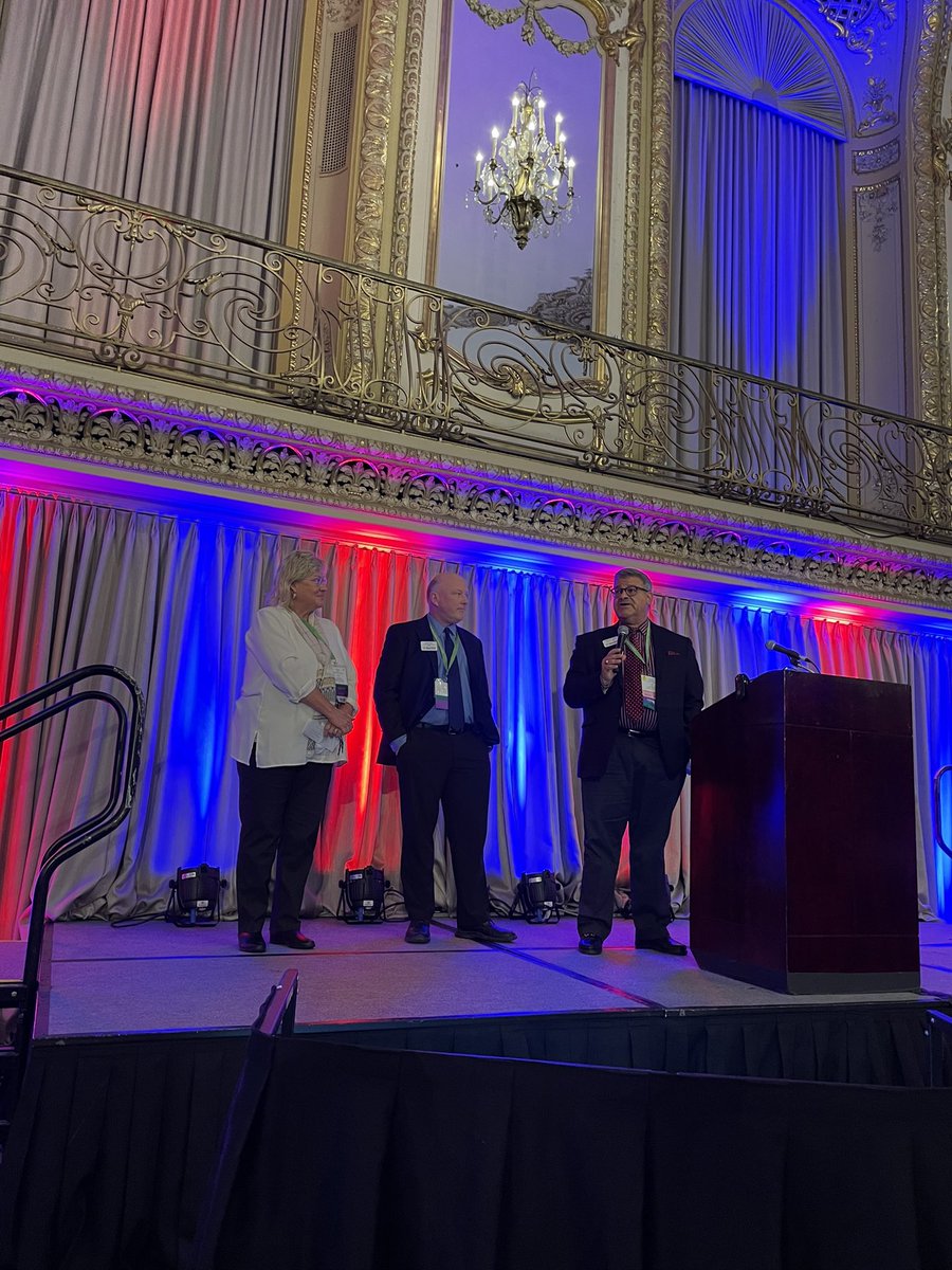 Congratulations to <a href="/CLU_GSOE/">Cal Lutheran SOE</a> for being recognized for exemplary Professional Development School achievement! Your school-university partnership work is making a difference in education! #NAPDS2022