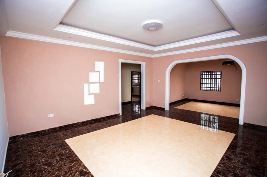 bervelynnnn's tweet photo. Features include:
- Living room
- Dining area
-3 bedroom with fully fitted wardrobes 
-3 washrooms plus guest toilet https://t.co/AJ40PiRQGd