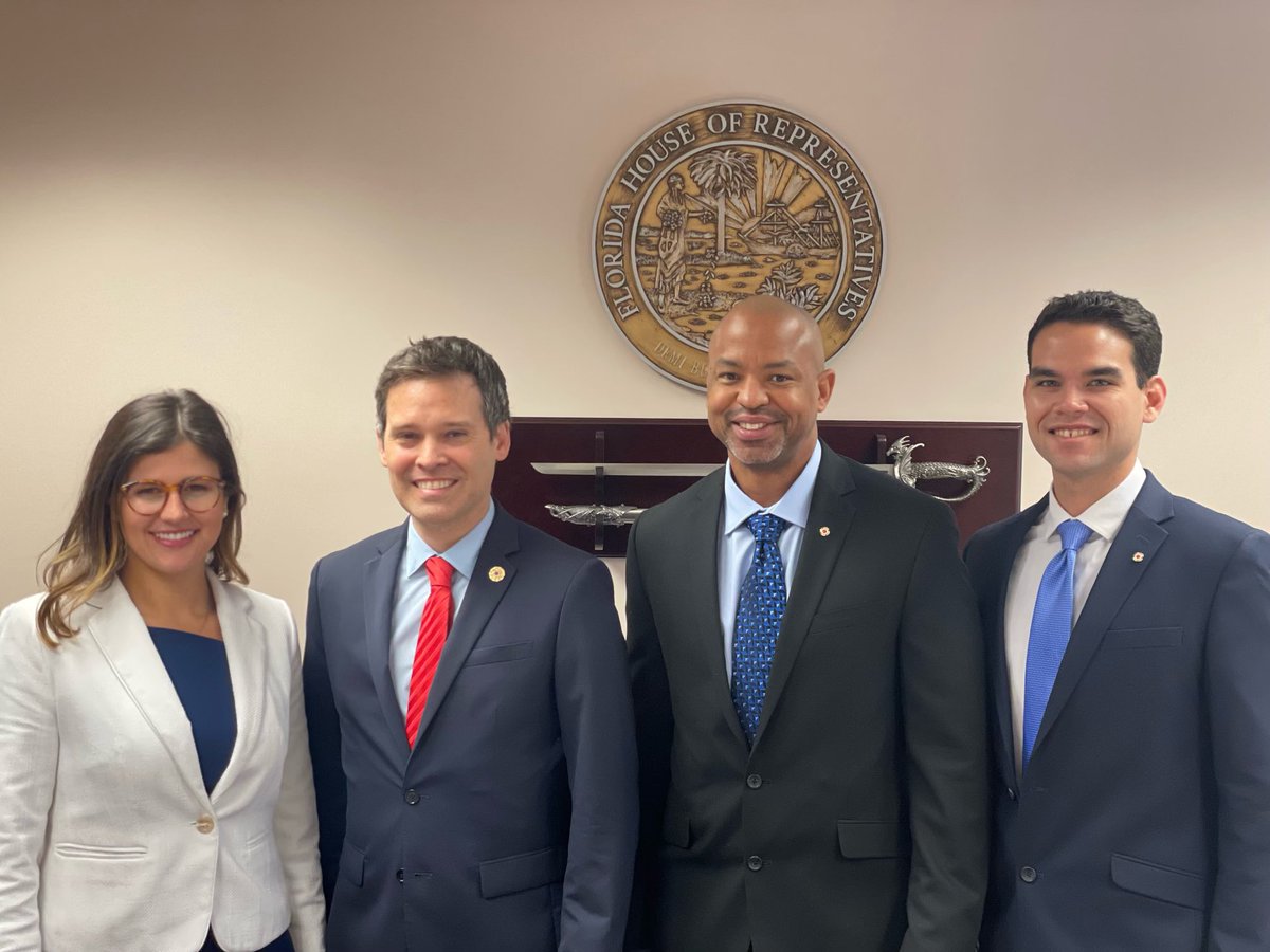 Local1403's tweet image. Yet another successful trip to our Capitol to meet with your Florida House of Representatives. We thank them for their on-going support toward our brothers &amp;amp; sisters, your local firefighters #Local1403 
#tallahassee #floridafirefighters #miamifirefighters #southfloridafirefighter