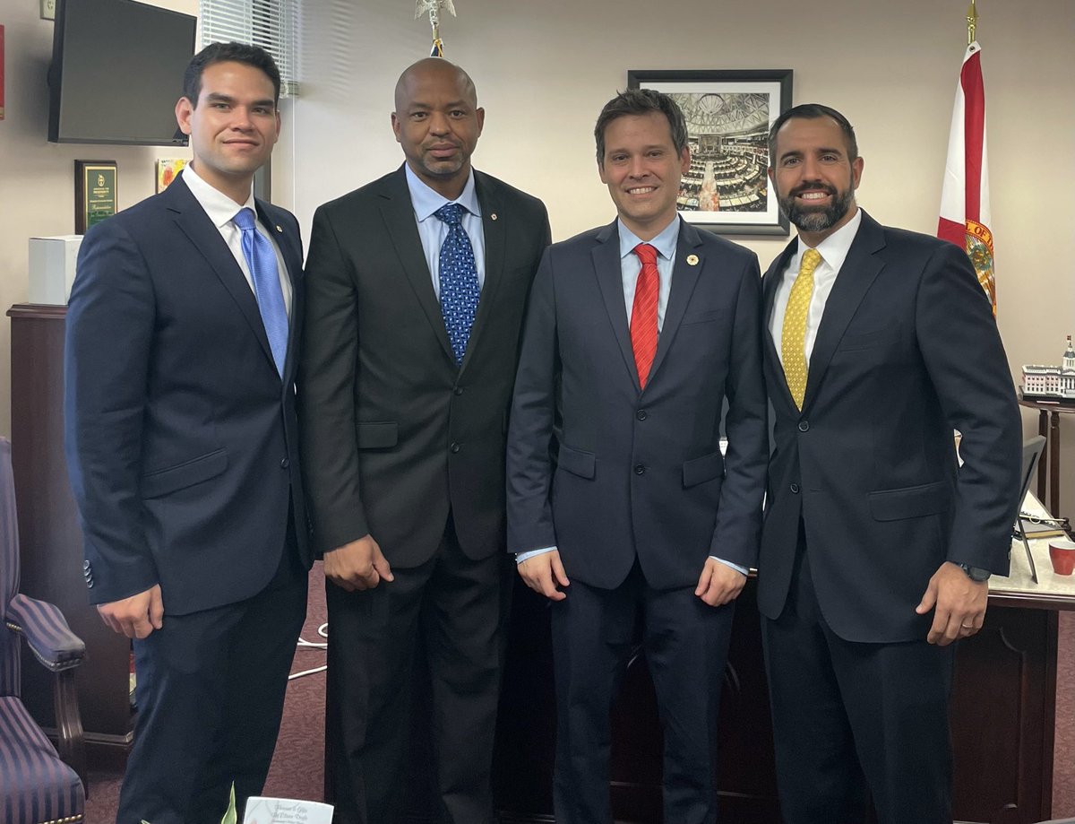 Local1403's tweet image. Yet another successful trip to our Capitol to meet with your Florida House of Representatives. We thank them for their on-going support toward our brothers &amp;amp; sisters, your local firefighters #Local1403 
#tallahassee #floridafirefighters #miamifirefighters #southfloridafirefighter