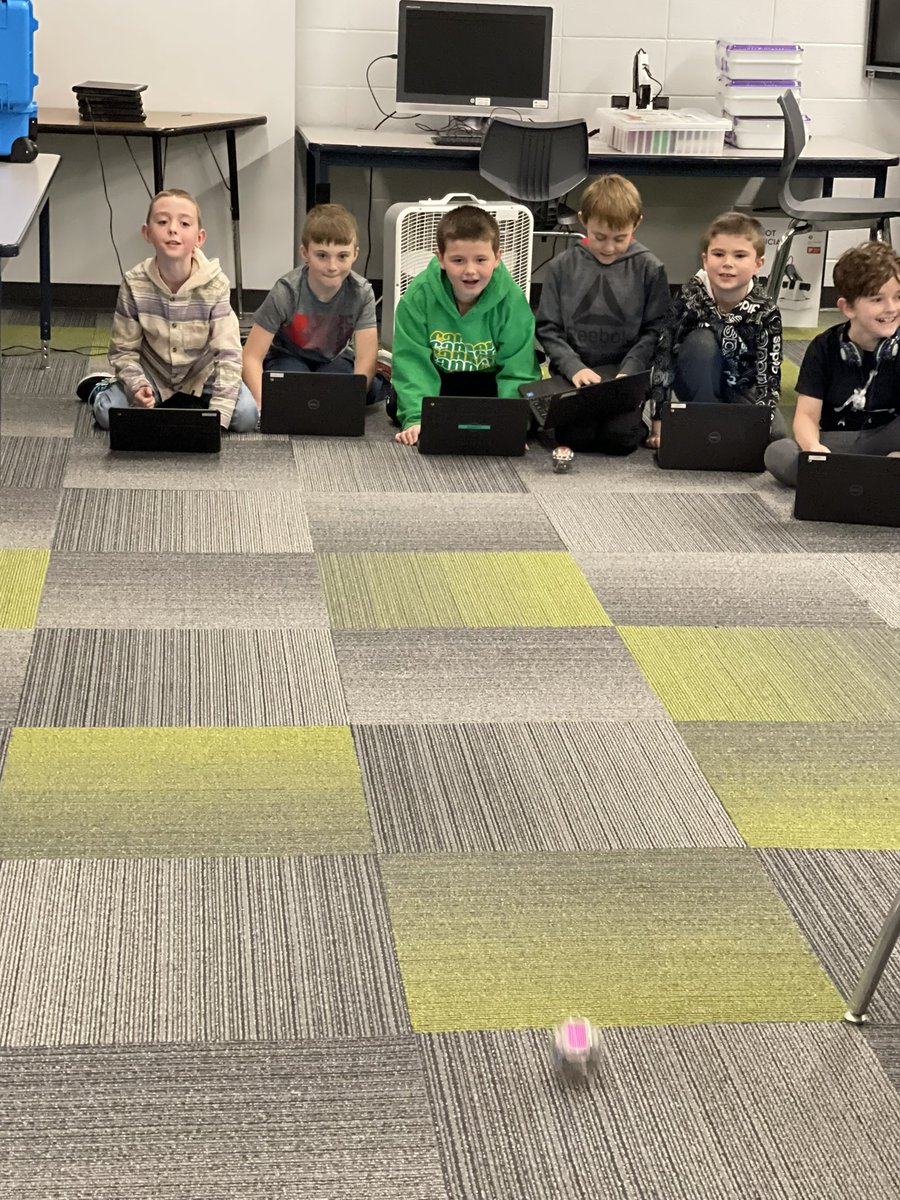 LadogaPrincipal's tweet photo. Coding spheros is amazing! First one to touch my foot wins! #ProudToBeAMountie @SMontgomeryCSC @SouthmontLearns @PurdueINMaC #stemworkseducation https://t.co/YakDpePOCH