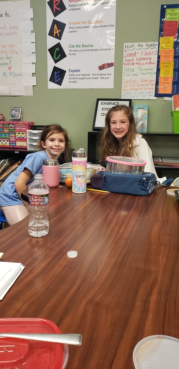 MsMcDowell2nd's tweet photo. Enjoyed lunch with these sweet girls today! #lunchwiththeteacher @mrshoffer_math @TISDTCES https://t.co/Vzv4ZZSMEM