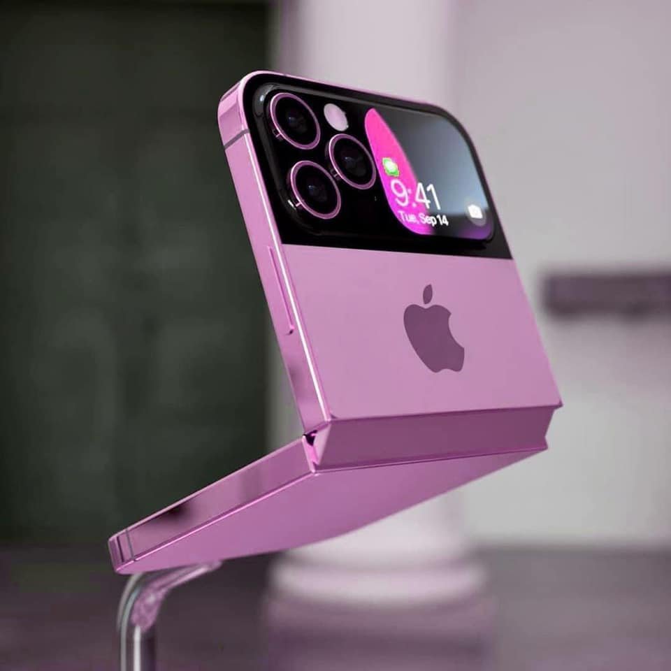 poptime's tweet photo. 🚨 Segundo vazamentos, o iPhone 15 ou 16 deve aderir ao formato de celulares dobráveis, assim como já feito pela Samsung! Usariam? https://t.co/z8T2wUBN3n