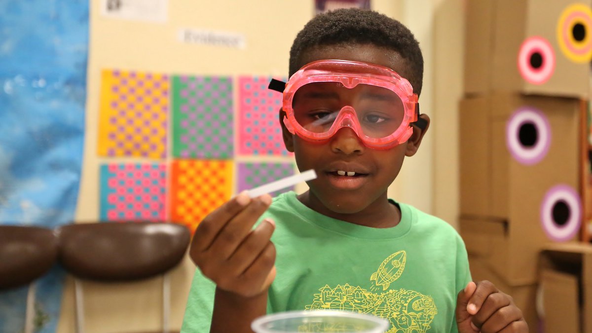 TheFranklin's tweet photo. FREE @TheFranklin Institute summer program for OST providers! Curriculum, training, materials provided. Your 2nd-6th graders will become biologists with GSK Science in the Summer. Apply by 2/25 https://t.co/94yedEPqo6 #summerlearning #ost #stem #phillyost #gsksis https://t.co/poWJk0ilhM