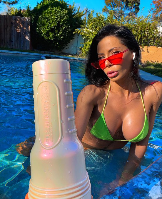 Watch Madison ivy's leaked NSFW photo on TwXstars