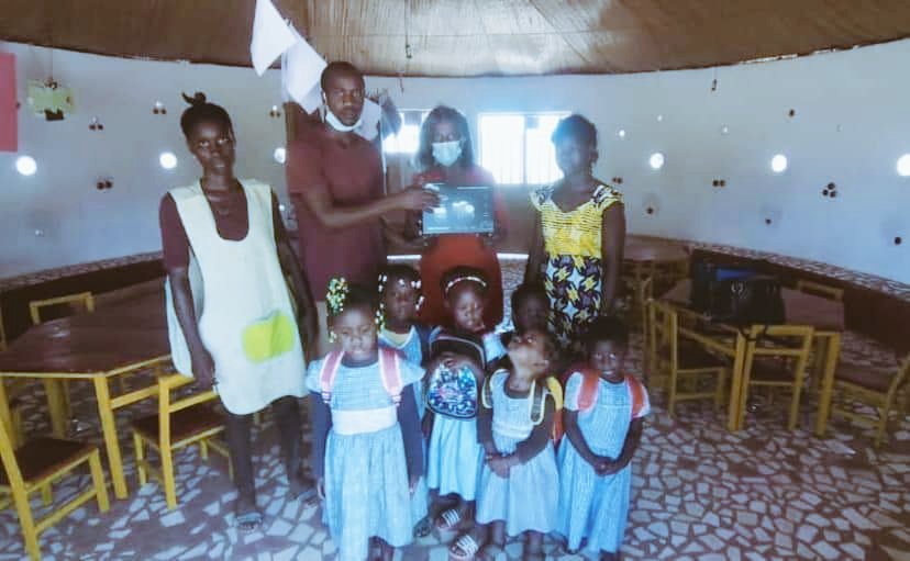 2sUbuntu's tweet image. As part of our Pay4Me program, the primary school #npilischool benefited from our Solar Ubuntu2S Casa Kit offered by the NGO RCEEDE.

#SolarEnergy4Education #CleanEnery4all