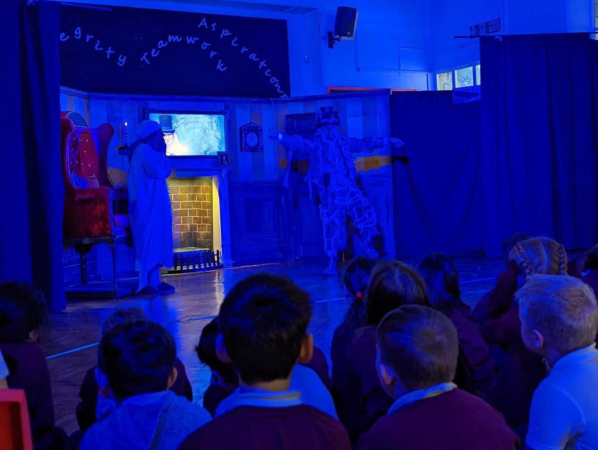marsdenjunior's tweet photo. What a performance @MandMTheatrical thank you from all the children and staff at Marsden Junior School, for your incredible theatrical pantomime! We loved every minute!
#MarsdenDoesPanto #TeamMJS https://t.co/l1DY9U2r7g