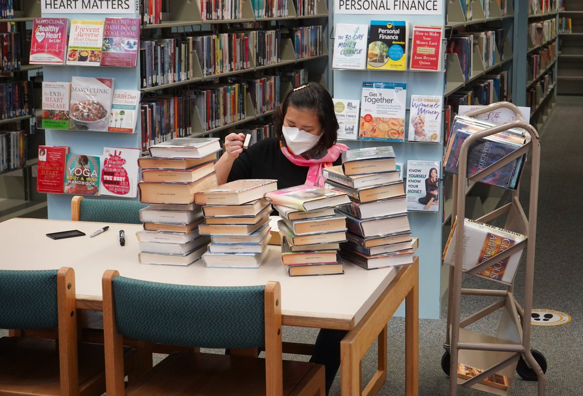 mclsnj's tweet photo. Our Hickory Corner Branch staff have been hard at work getting the library ready for when they reopen to the public on February 14th!
We can't wait for you to come back in!
#libraryloversmonth #njlibrariessnapshot #librarians #librarylife #njlibraries #ilovelibrariesnj https://t.co/JtPPWjVNnX