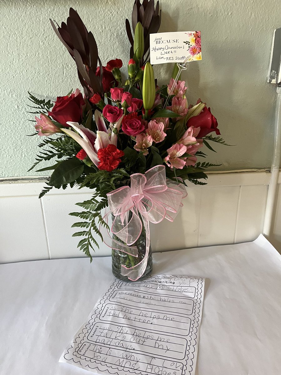 Aren’t these flowers &amp; words beautiful? Thank you RES staff and students for making this School Counselor feel extra appreciated this week! 💕🚀 #RESrocks! <a href="/RES_RSSS/">Rockwell Elem NC</a>