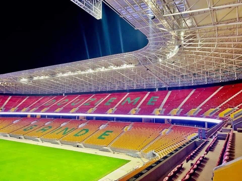CherifSadio's tweet photo. Au Sénégal se trouve l’une des plus belles infrastructures sportives en Afrique, le tout nouveau stade construit à Diamniadio qui sera inauguré le 22 Février prochain. Le monde du football planétaire est pr��venu. Mon pays se connecte de plus en plus aux réalités du haut niveau… https://t.co/UjJe4GPgm7