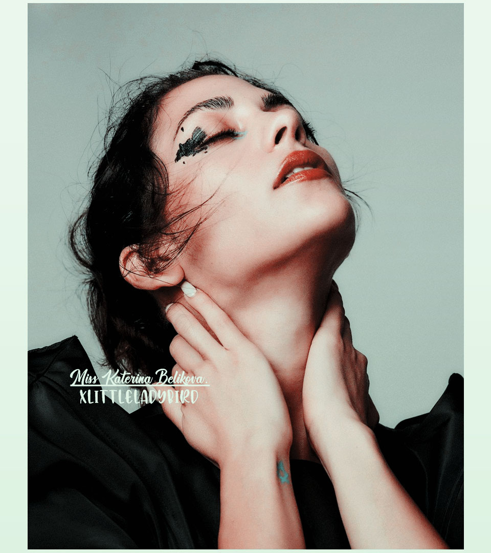 xlittleladybird's tweet photo. ⠀ 
⠀ ⠀⠀ ⠀⠀  𝑴𝑰𝑺𝑺 𝑺𝑼𝑵𝑺𝑯𝑰𝑵𝑬.

⠀ ⠀I am an 𝙚𝙣𝙞𝙜𝙢𝙖, I am an 𝒐𝒄𝒆𝒂𝒏
                  full    of    𝗆𝗒𝗌𝗍𝖾𝗋𝗂𝖾𝗌.
⠀⠀ ───────── ❂ ─────────

       oc. freerol. detective from cpd.
 ⠀          ( ↺ &amp; ♡ ) ╱ spanish rp.
⠀ https://t.co/gerDq3ga6w