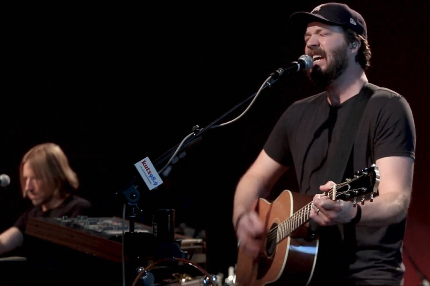 KUTX's tweet photo. We've got a bonus #Studio1A video from @MidlakeBand for you ahead of 'For the Sake of Bethel Woods'! Find it in the #SongOfTheDay link below.
https://t.co/EyE39LnEQB https://t.co/E8KMHt6R7D