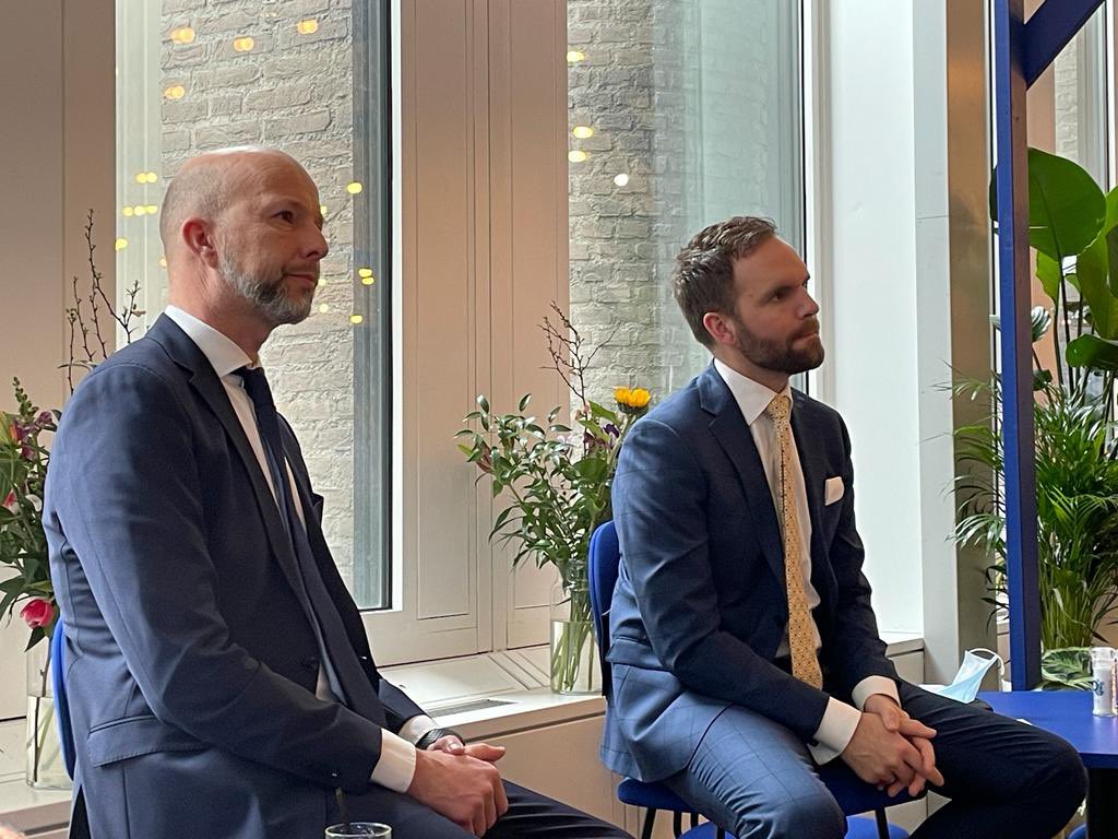 In gesprek met VVD en CDA Kamerleden @TjeerdD66 <a href="/DerkBoswijk/">Derk Boswijk</a> over coalitieakkoord. Gesproken over hoe veredelaars kunnen bijdragen aan de transitie naar #Kringlooplandbouw. Samen aan de slag met de uitdagingen waar we voor staan!
