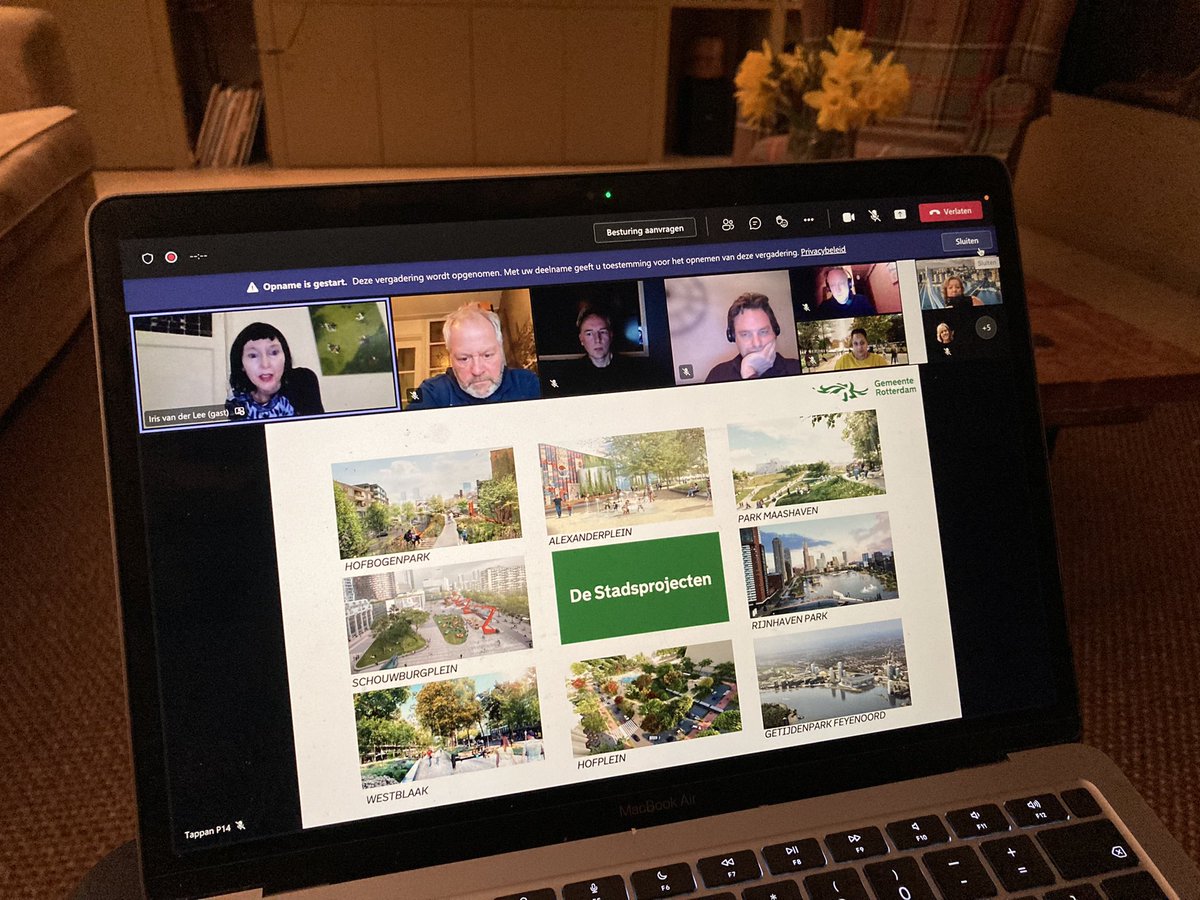 hermineke's tweet photo. Vanavond in het Fonteingesprek in gesprek met belangstellenden en ontwerper Cor Geluk over het Hofplein. Met complimenten voor dit stadsproject. Tot 2 maart kun je nog reageren op het Voorlopig Ontwerp. https://t.co/iN0ATGKnUN #stadsprojecten @Stadmakers010 https://t.co/WeVIxG63J7