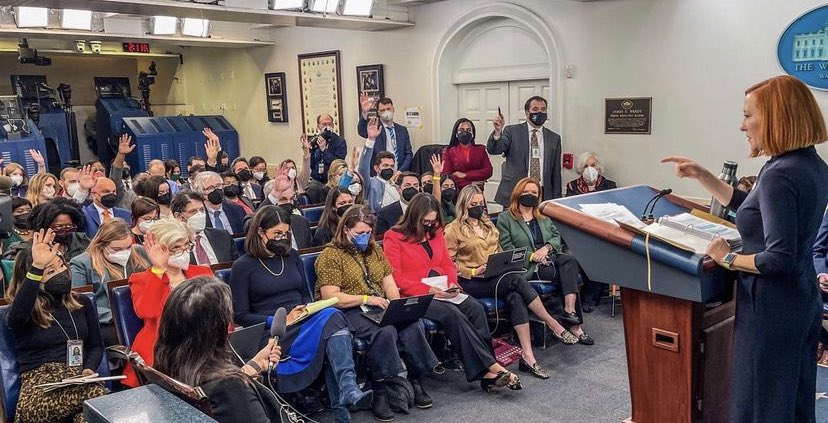 vmsalama's tweet image. An all-female front row at the White House briefing today, which was led by a female press secretary. 🔥💪🏽🔥💪🏽