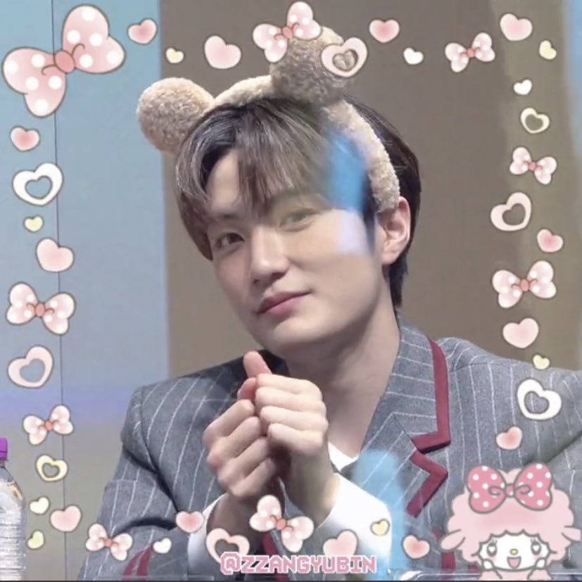 tinyubini's tweet image. the most precious boy ever 

©️ zzangyubin #유빈