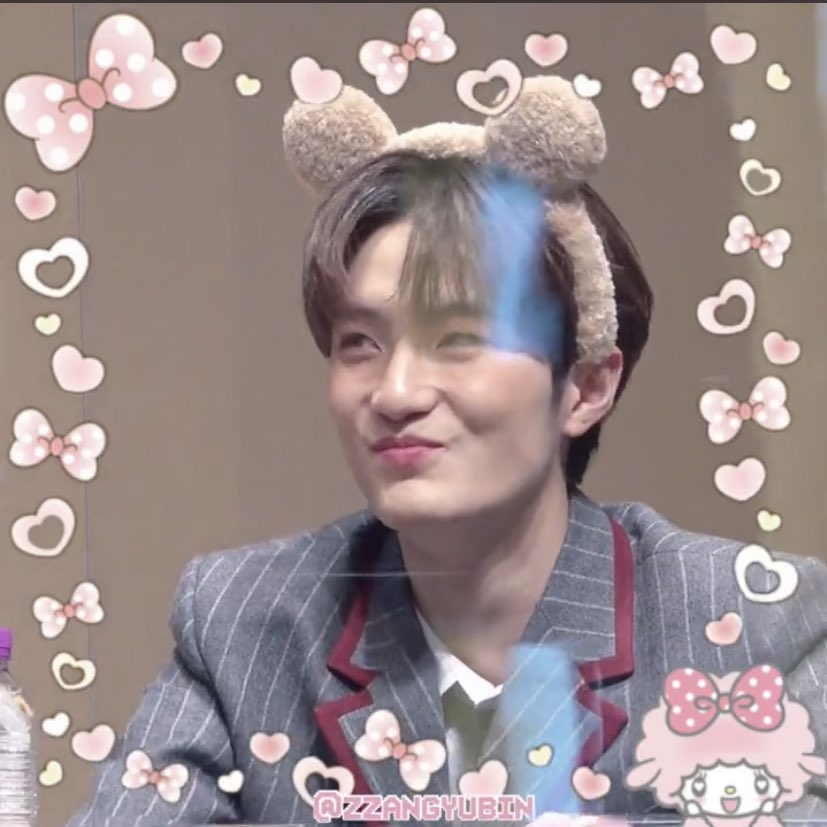 tinyubini's tweet image. the most precious boy ever 

©️ zzangyubin #유빈