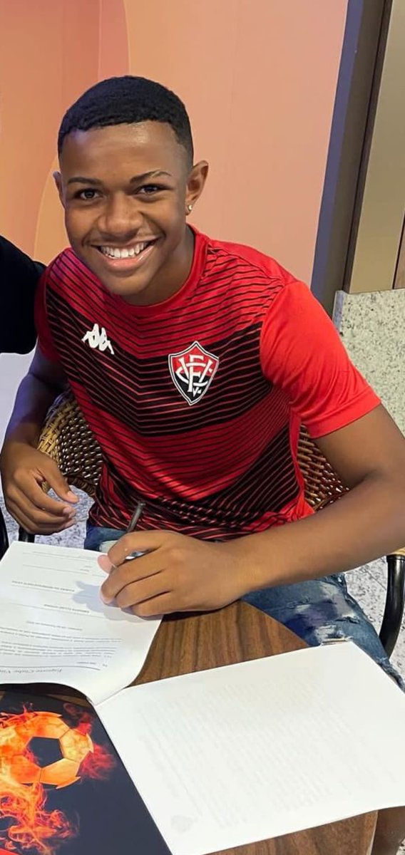 Fechamos mais um atleta R1 PERFORMANCE GOALKEEPER...
Sucesso na caminhada Gabriel 2006 no <a href="/ECVitoria/">EC Vitória</a>