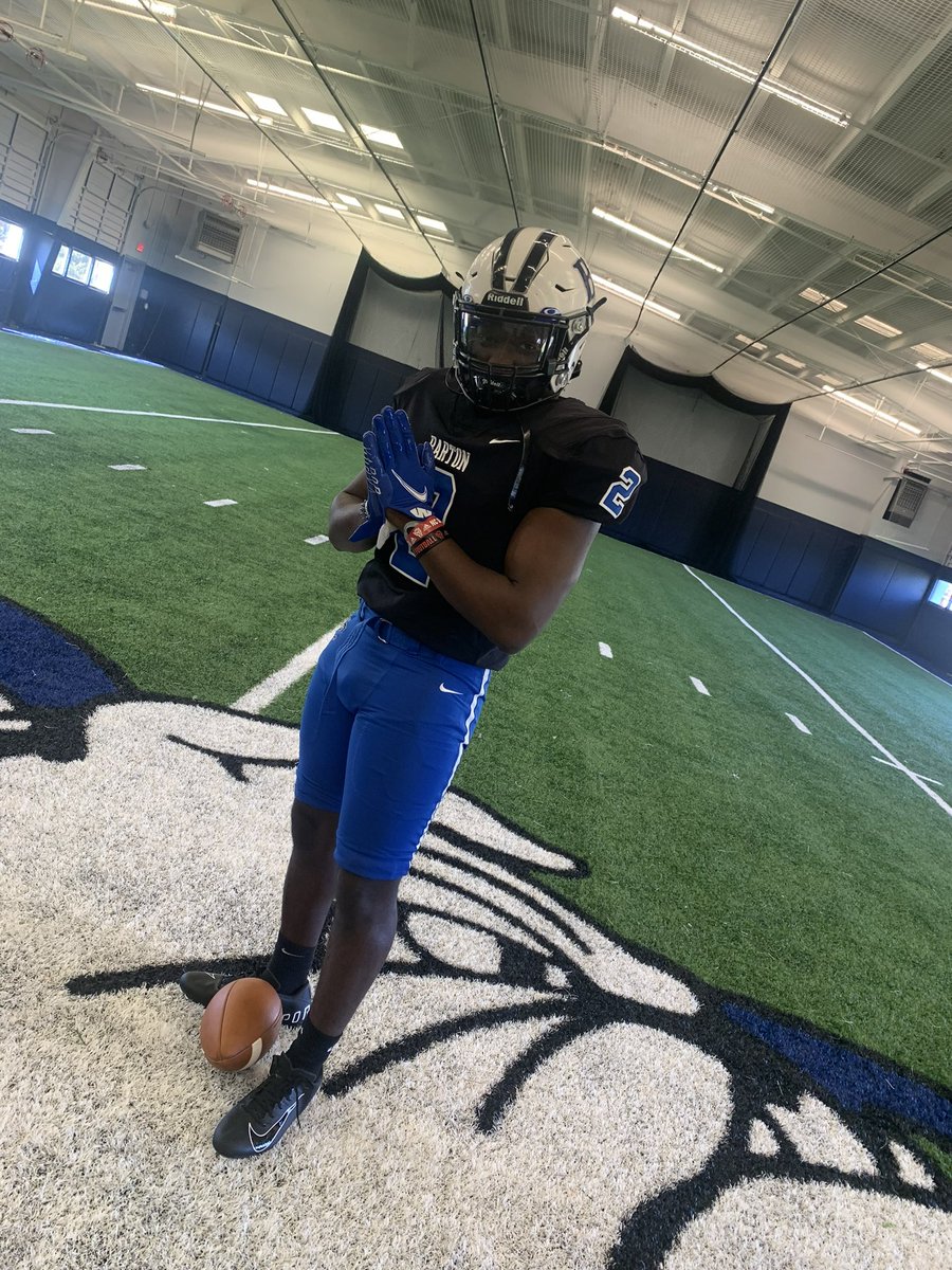Had an amazing visit with <a href="/barton_fb/">BartonCollegeFB</a> thanks to <a href="/CoachBurnetteBC/">Treiston Burnette</a> &amp; the rest of the Barton coach in staff.💙
