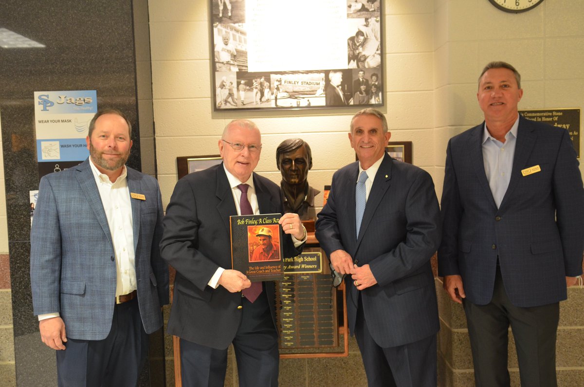 FinleyCommittee's tweet photo. It’s that time again! The Finley Awards Committee is in the process of selecting Finley Award winners for 2022! Do you remember last years’ winners? Take a look! Millard “Buzz” Williams-SPHS employee; Colby Carter-HHS student; &amp; Gage Hughes-SPHS student.
#FinleyCharacterAwards https://t.co/naCYvaiCtm