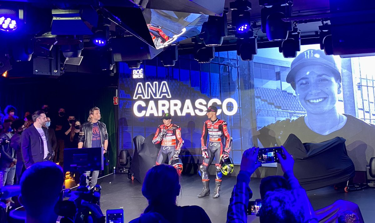 geaabogados_'s tweet photo. Hoy estamos en #Odiseo donde @AnaCarrasco_22 , la ganadorA del campeonato del mundo de motociclismo en la modalidad Supersport 300, presenta su nueva  moto con la que competirá en #Moto3 junto con @boemotorsports @SkullRiderPro #BOESKX https://t.co/Chg5FM8lfB