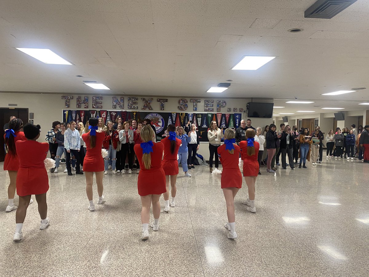 Kats_Principal's tweet photo. Walk of champions for our state swimmers!!! https://t.co/3eAc2IPwbu