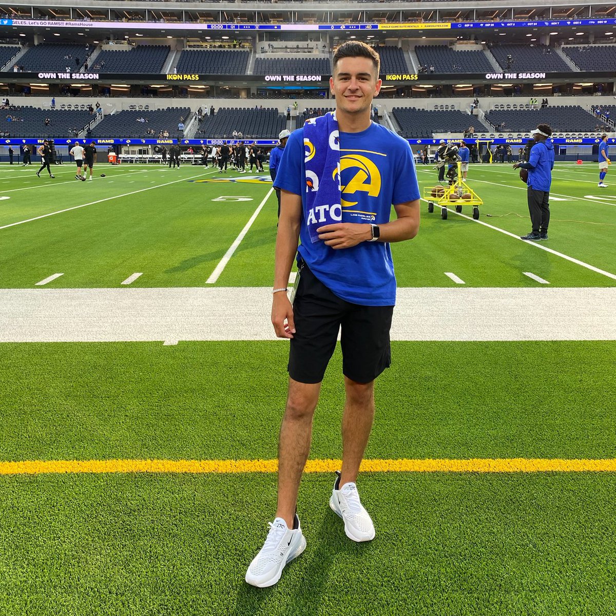 buttecollege's tweet image. Butte College alumnus Kevan Murgia is making dreams come true as a sports medicine NFL intern with the @RamsNFL at the big game Sunday.
 
“If I didn’t go to Butte, I wouldn’t be where I am now,” said Murgia. 

#BCalumnus #BCPride #starthere #BCalumni