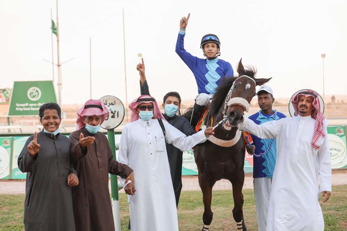 أبارك لابن العم ناصر درع الدرع بمكسب الجواد ترجماني بميدان الملك سعود بالقصيم الف مبروك يابو تركي