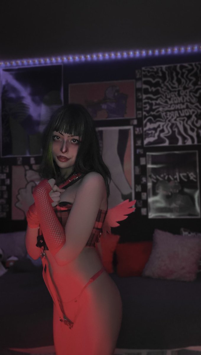 ittybittybirby's tweet photo. hi ig this in my new pinned <3 not new to NSFW 
- call me birb/birbonn
- i’m 20
- she/her
- im 4’10
- NSFW content creator and twitch streamer! 
- i like video games, kirby, ducks, and pegging <3
- rt/like to be mutuals! https://t.co/5O2whi2Iwv