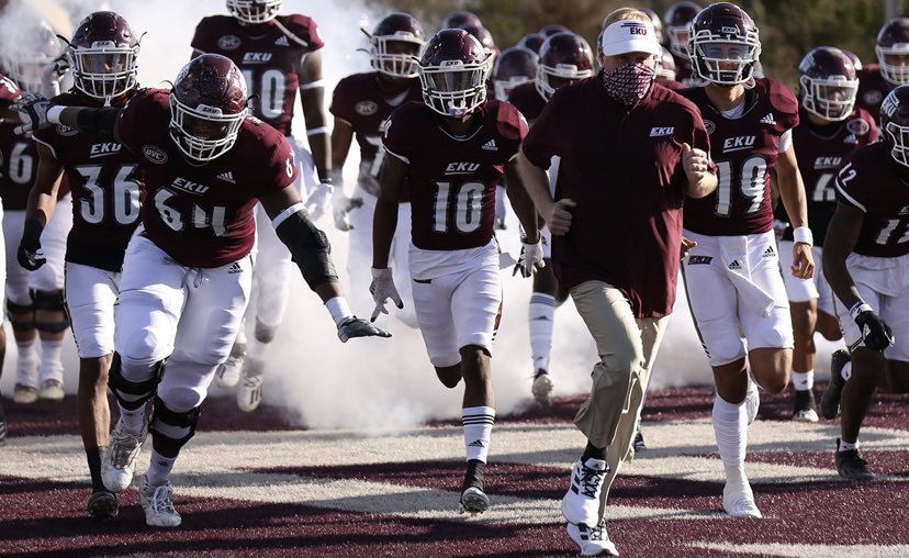BraylonHarmon's tweet photo. Beyond blessed to receive my second offer from @EKUFootball!!!! All glory to God!!! @CoachDerekDay @CoachMobbs @CoachTLambert @AdariusBowman @KCIrishFootball @KnoxCatholic @kchs_boosters #MatterOfPride #E2W https://t.co/sQO2FtfHzb