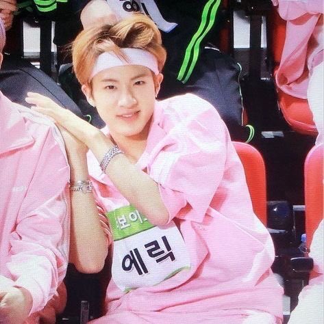 eric on pink ! good morning to all eric lovers 😋