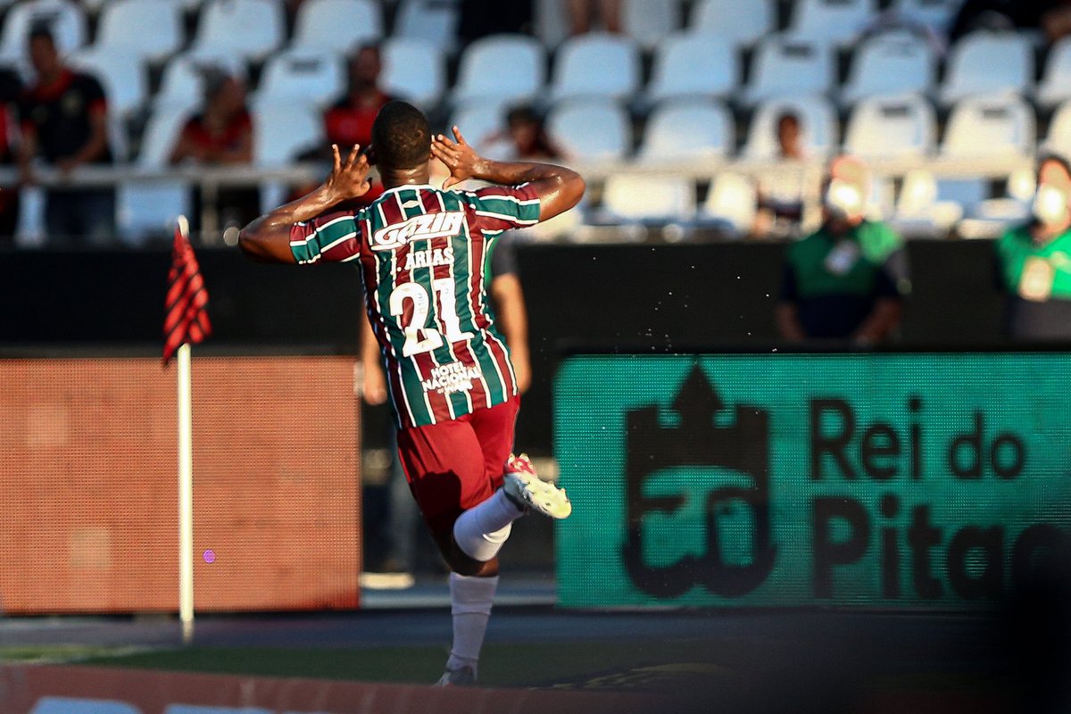FluminenseFC's tweet photo. Clássico de domingo: ✅
Clássico de quinta-feira: ✅

📸: Lucas Merçon/FFC https://t.co/56pUFZZNIv