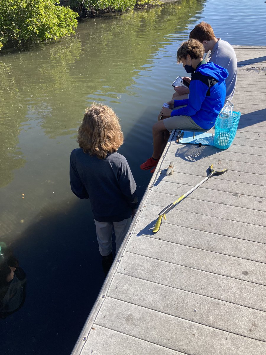 Water quality data collection at Coffee Pot Park today with 8th graders <a href="/Shorecrest/">Shorecrest</a> ! Beautiful day to be doing fieldwork!