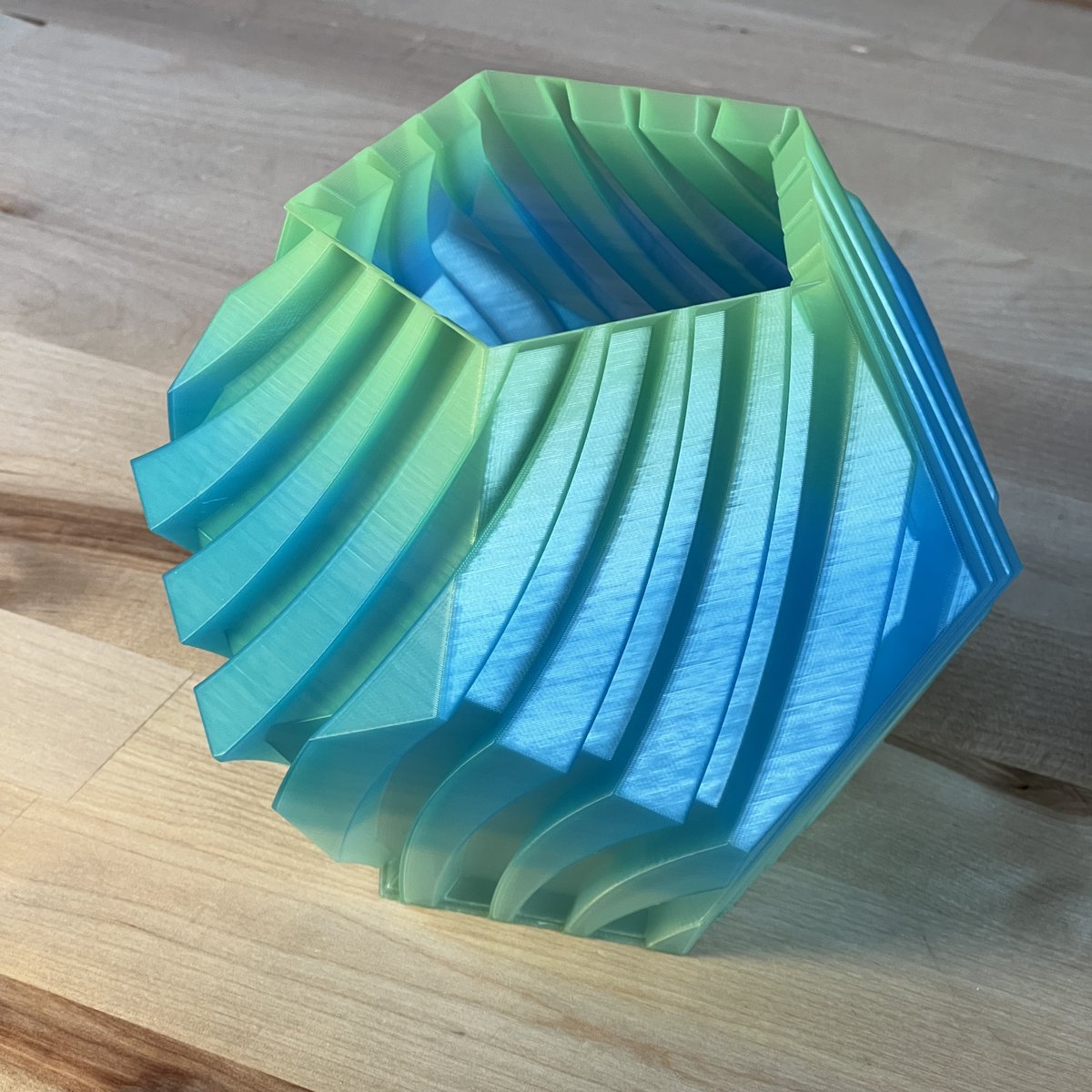 FilamentStories's tweet photo. I love the translucence of this #UniCoFil Blau-Hellgrün (Blue-Light Green) with @Clockspring3D's Dodecaswirly Vase https://t.co/MURysc7C0u